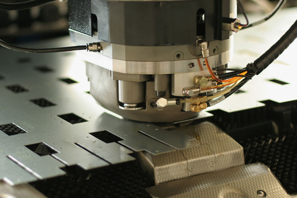 Why Modern Sheet Metal Stamping Demands Servo Motors？