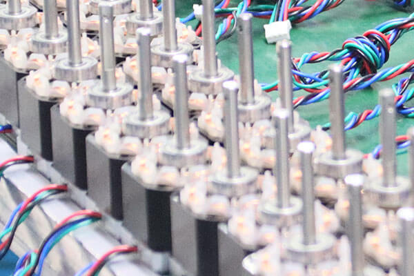 What Is the Difference Between a Linear Motor and a Stepper Motor?